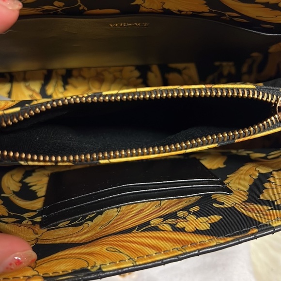 Versace VIRTUS QUILTED TOTE BAG IN NAPPA LEATHER NWT​​​ - Picture 6 of 6